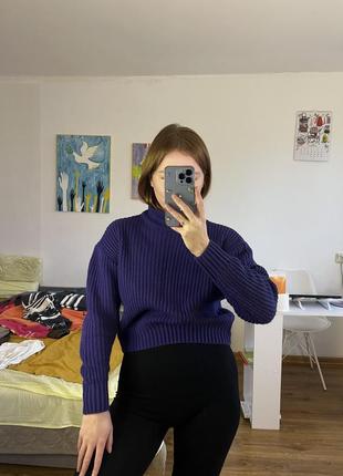 Укороченный свитер с горлом фиолетовый2 фото