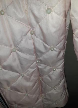 Курточка весенняя, в нежно розовом цвете с бусинами,размер 42,состояние хорошее,все бусины на месте,есть карманы,молния рабочая,стоимость 200грн7 фото