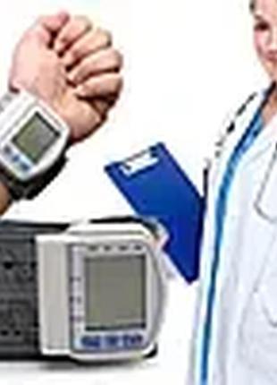 Тонометр automatic blood pressure monitort на запясті4 фото