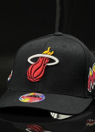 Оригінальна чорна кепка mitchell & ness nba miami heat