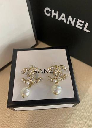 Брендовые серьги с жемчужинами