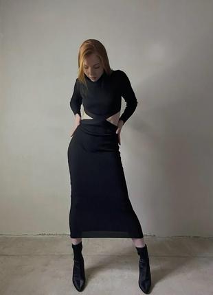 Сукня в рубчик в чорному кольорі