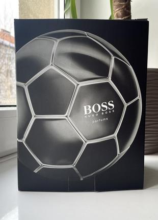 Футбольный мяч boss hugo parfums