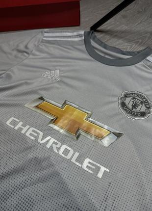 Футбольна футболка adidas manchester united chevrolet5 фото