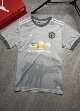 Футбольная футболка adidas manchester united chevrolet