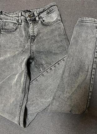 Джинси skinny