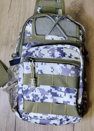 Сумка-рюкзак чоловіча на одне плече тактична на 3 літри військова сумка через плече піксель