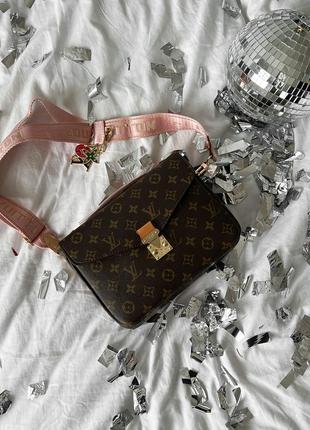 Женская сумка кроссбоди через плечо клатч сумка louis vuitton на плечо коричневая