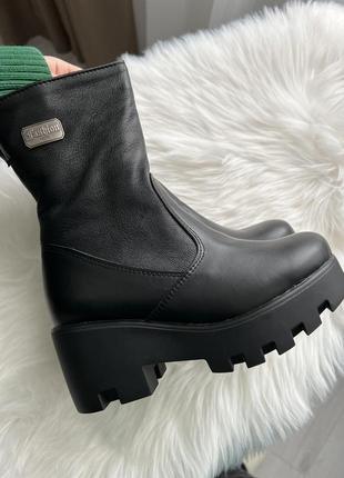 Новые зимние женские сапоги 36 размер черные на небольшом каблуке недорого9 фото