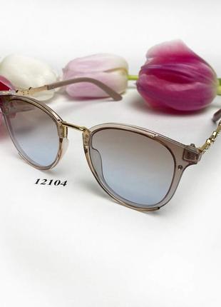Модні сонцезахисні окуляри з коричнево-блакитними лінзами7 фото