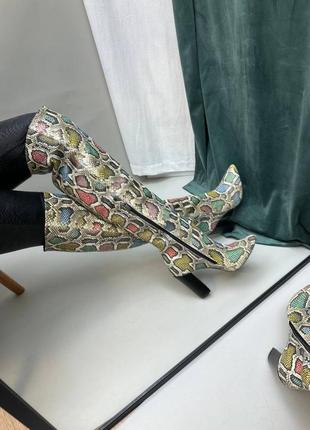 Екслюзивні чоботи ботфорти з натуральної італійської шкіри під рептилію жіночі на підборах7 фото