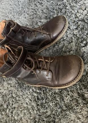 Детские ботинки