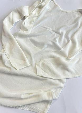 Біла в'язана жіноча пляжна туніка з відкритою спиною