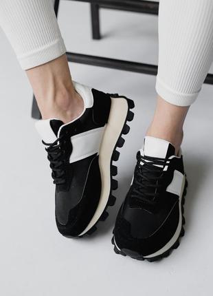 Жіночі чорні кросівки з контрастною білою смужкою 🖤🤍3 фото