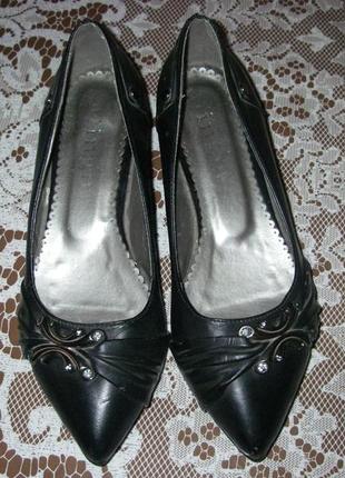 Черные туфельки 38размера2 фото