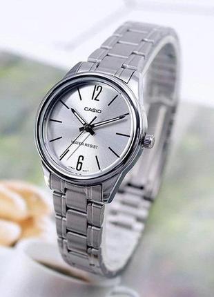 Жіночий годинник casio ltp-v005d-7budf, срібний колір