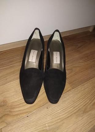 Туфли черные замшевые на низком каблуке