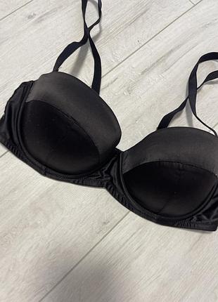 Атласний бюст