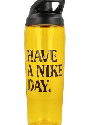 Пляшка nike tr hypercharge chug bottle 24 oz