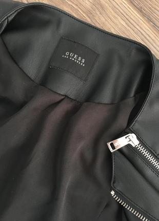 Курточка guess
