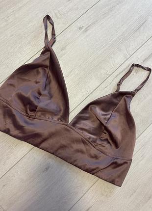 Атласний топ