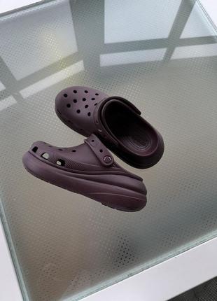 Продам нові crocs3 фото