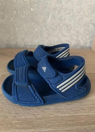 Босоніжки adidas