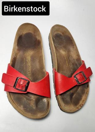 Шльопанці жіночі червоні від бренду birkenstock 38/39