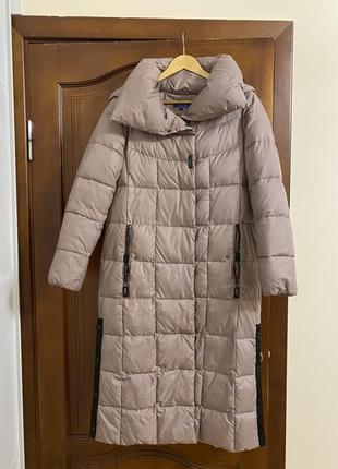 Пальто довго пудрового кольору зрмове тепле з капюшоном