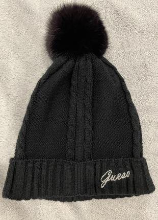 Шапка guess