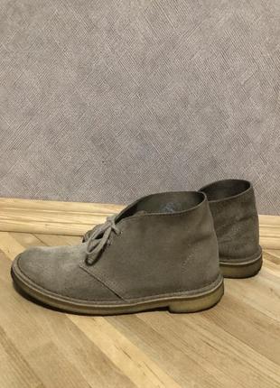 Замшевые ботинки clarks desert boot5 фото