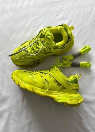 Кроссовки balenciaga track neon3 фото