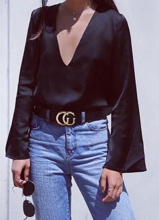 Красивая, нежная,фирменная, стильная, чорная блузка,с ристыми рукавами с разрезами1 фото