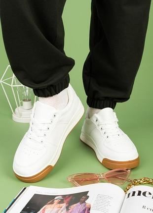 Стильные белые кроссовки кеды криперы модные