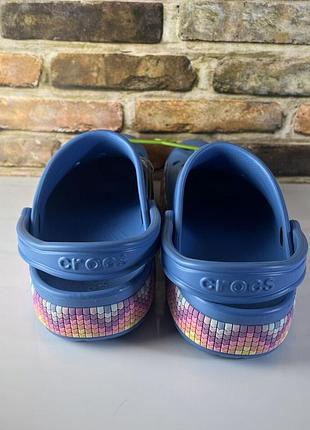 Крокс сабо баябенд клог мульті голубі crocs bayaband clog chevron powder blue / multi