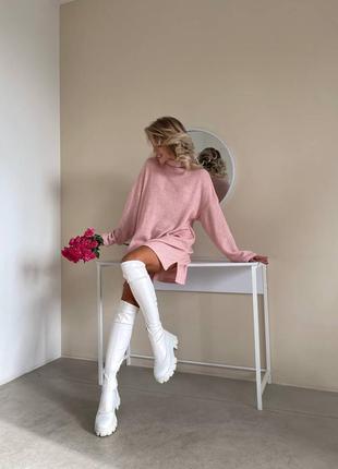Платье вязаное свитер туника мирер женская короткая мини базовая черная серая розовая синяя бежевая с горлом под горло теплая весенняя на весну красивая5 фото
