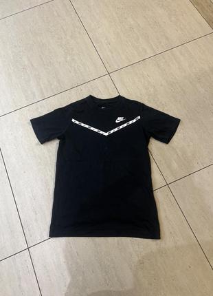 Футболка майка женская nike оригинал классная стильная модная черная с логотипом