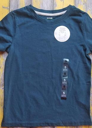 Футболка однотонная на мальчика kiabi (110 см)