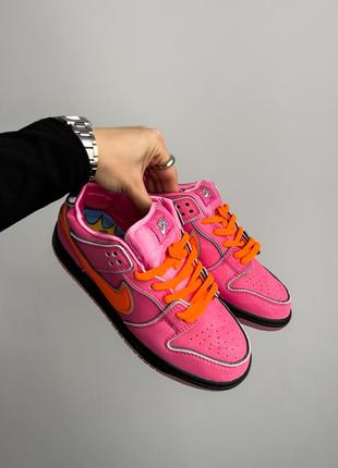 Яркие женские кроссовки nike sb dunk low powerpuff girls blossom розовые10 фото
