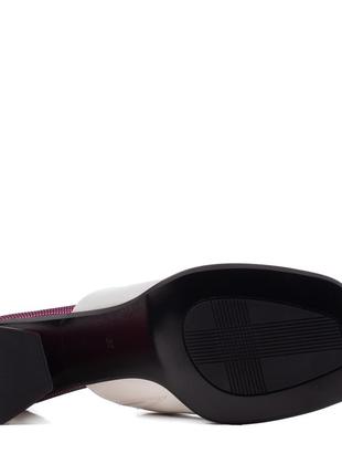 Класичні святкові шкіряні жіночі шльопанці вечірні на масивному високому каблуці білі 1220л