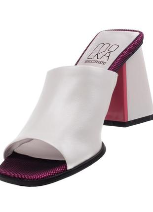 Класичні святкові шкіряні жіночі шльопанці вечірні на масивному високому каблуці білі 1220л