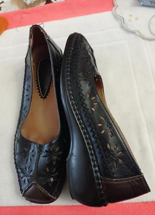 Туфли (легкие и мягкие)