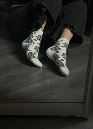 Белые носки с динозаврами2 фото