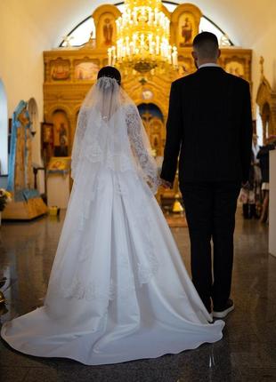 Весільна сукня