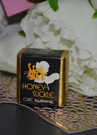 Кубик бомбочка бомба для ванной honeysuckle cube жимолость 42 г англия