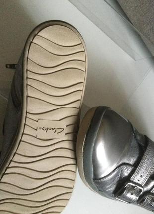 Бомбезные кожаные кроссовки известного английского бренда clarks4 фото