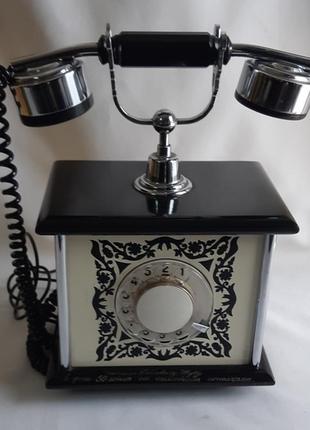 Телефонний апарат у сувенірному виготовленні
