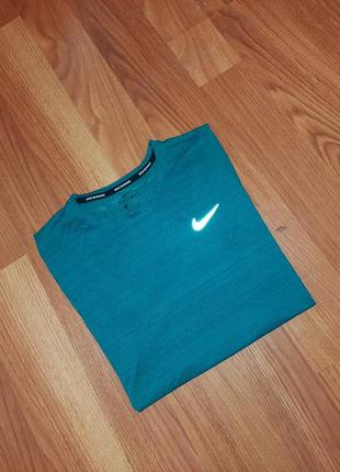 Мужская спортивная футболка nike5 фото