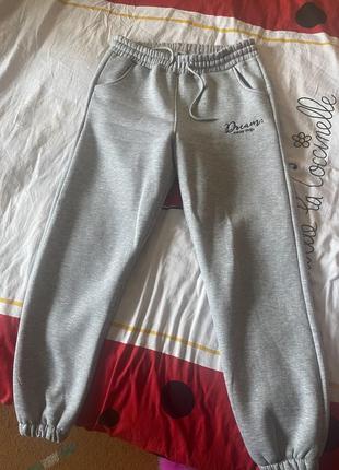 Спортивни штани