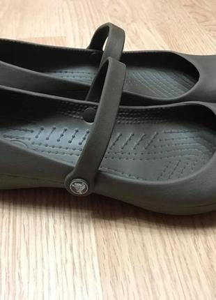 Кроксы crocs балетки туфли хакки w7 р.36,5-37 ст.24см3 фото